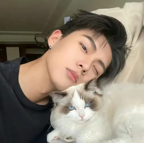 商师话题##男生头像#帅气的男生头像,快来挑选吧～90  (来源