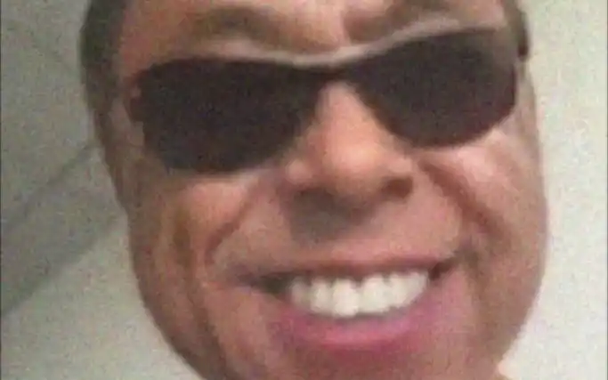 黑手哥吹起了口哨