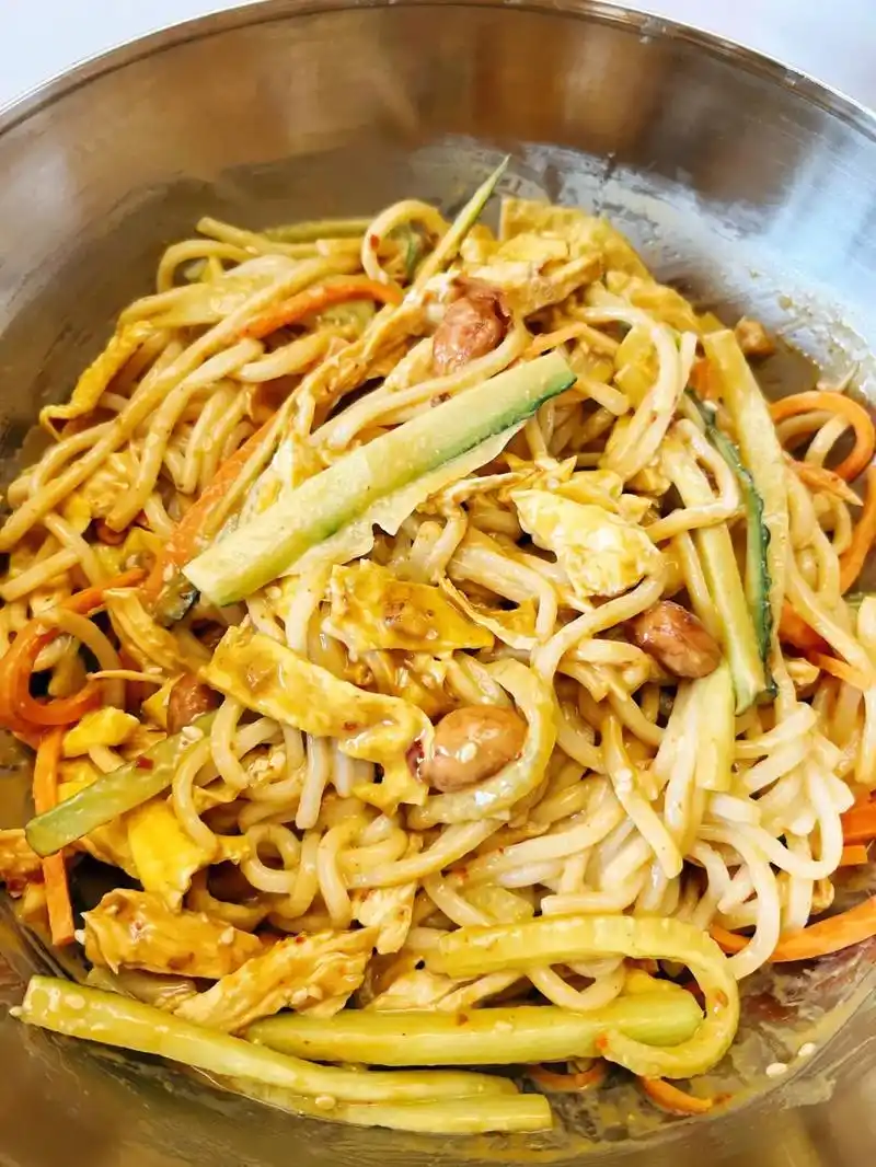 麻酱鸡丝拌面--专治 - 抖音