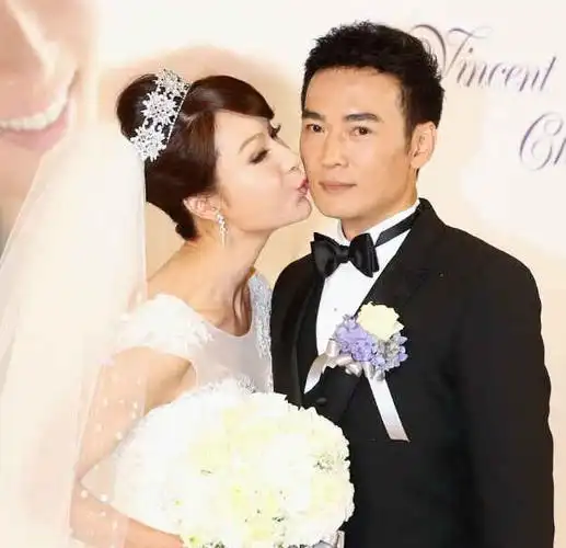 2014年,就在《魔幻手机》播出没多久,传出了焦恩俊和林千钰结婚的消息