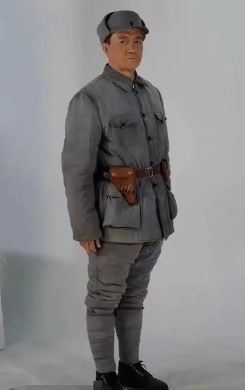 李幼斌时隔16年再穿军装重回李云龙时代被喊话拍亮剑