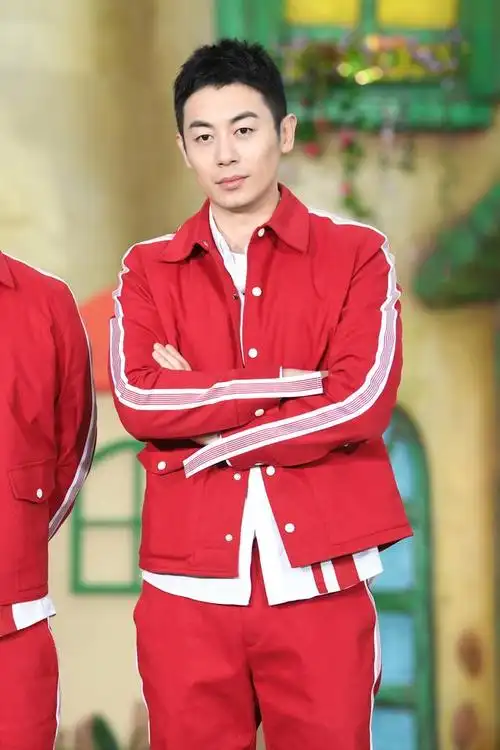 朱亚文《奔跑吧》与任贤齐同台 天使合唱团献唱惊艳全场