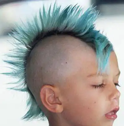 小男孩两边剃掉发型 韩式小男孩发型