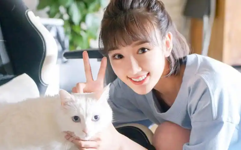 毛晓彤可爱甜美写真高清图片桌面壁纸