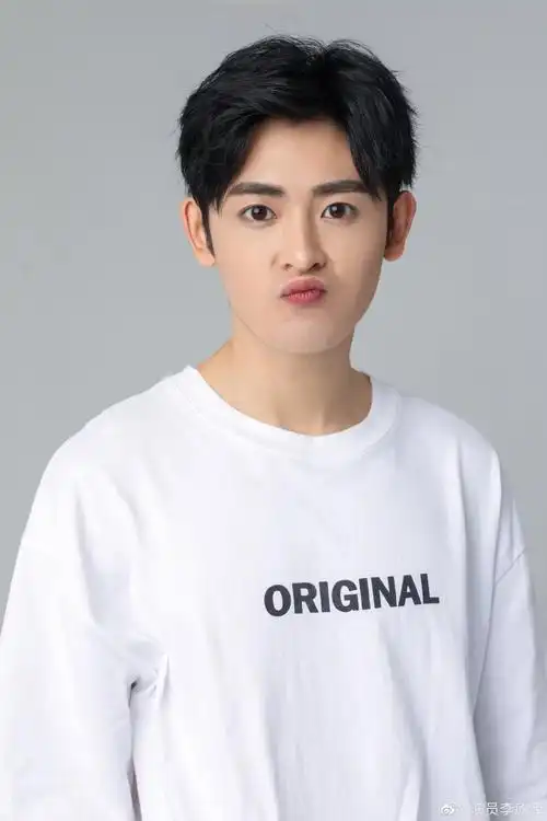 刚刚翻了罗喉计都扮演者李欣泽的微博角色够虐现实也虐