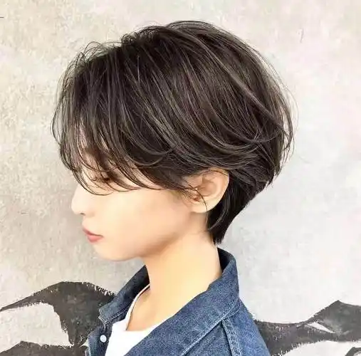 三十四岁女人的短发这样选,时尚减龄又显气质,精干利落又有品味_发型