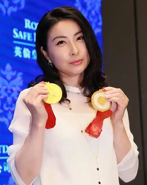 奥运冠军郭晶晶:"下嫁"霍家豪门,7年生3娃,如今怎样了_跳水_时候_教练