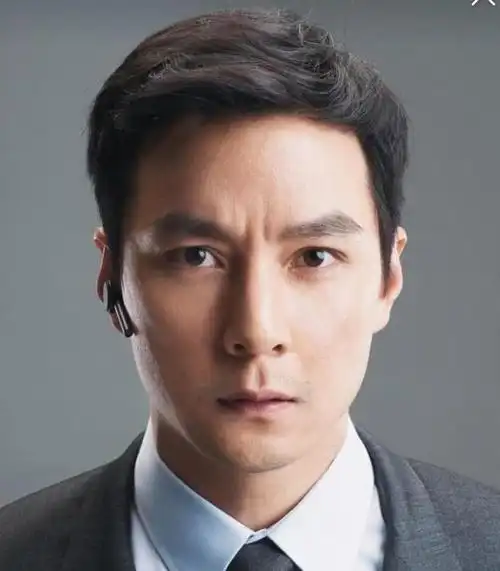 吴彦祖秃头真成为苏大强!近照明显脱发,发际线后移脑门堪比陈奕迅