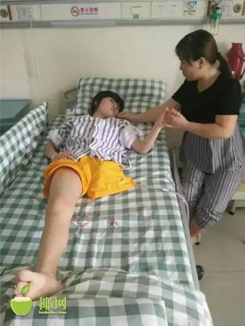 临高13岁截肢少女勇敢面对病情不忘梦想努力学习