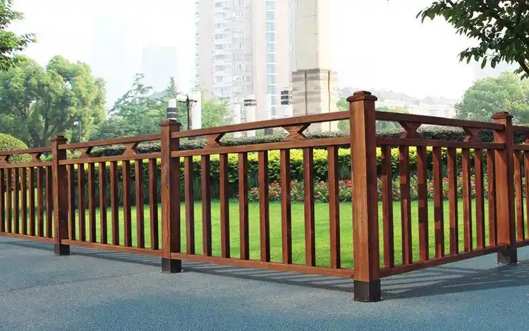 厂家直销户外室外庭院隔断装饰露台防腐木护栏木栅栏木围栏木栏杆