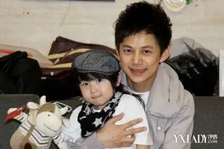 【图】何炅老婆是谁 何炅老婆王菁个人资料及照片