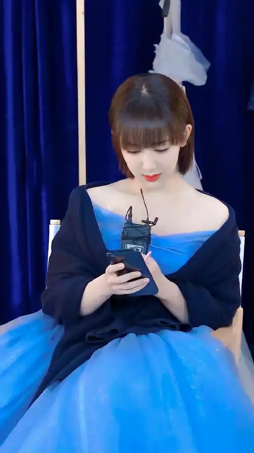 杨紫超话那年今日的短发萌奥@杨紫#杨紫199爱#|#杨紫黄瀛子