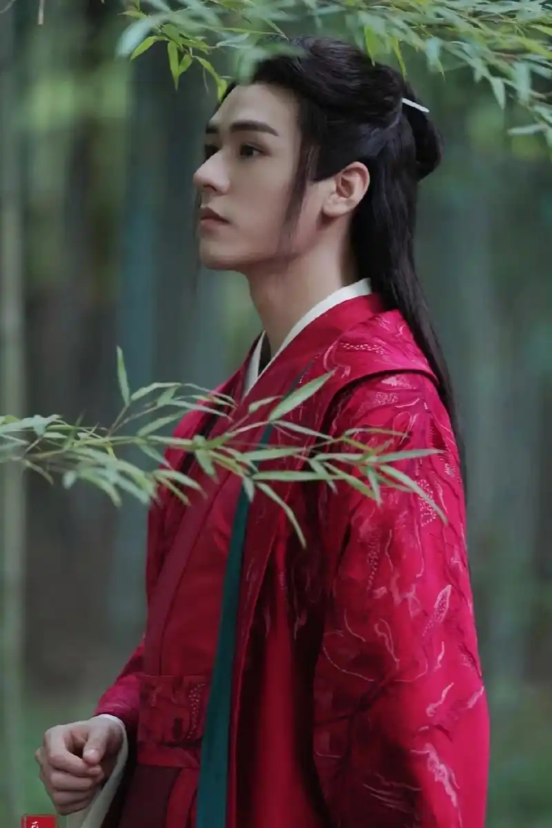 考古龚俊鬼谷谷主红衣定妆照,他的温客行当真经典!