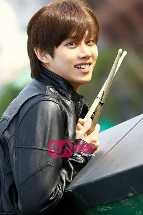 金希澈早年颜值什么水平,真的有说的那么美吗?