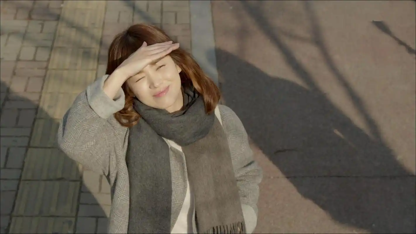 宋慧乔《太阳的后裔》逆光唯美剧照图片桌面壁纸