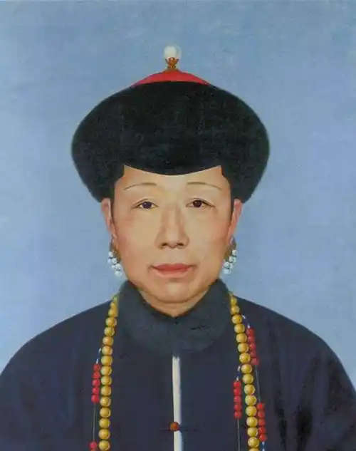 原创这才是真实的清朝妃子皇后形象图1是甄嬛图2是乾隆的最爱