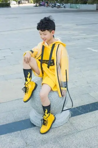 王子星小帅哥的10岁生日邀请函!