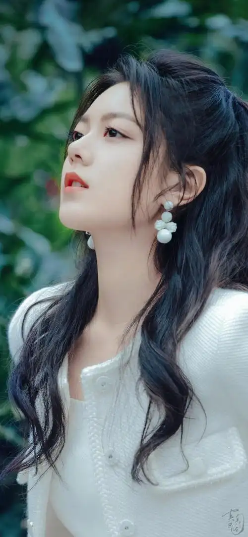 赵今麦小香风营业照