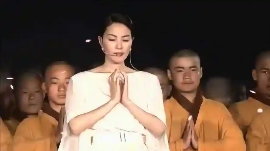 王菲法门寺诵心经空灵的嗓音闭眼倾听心很静