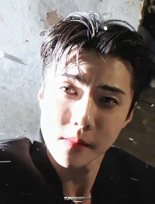 吴世勋颜值天才##吴世勋sense冬日浪漫大片