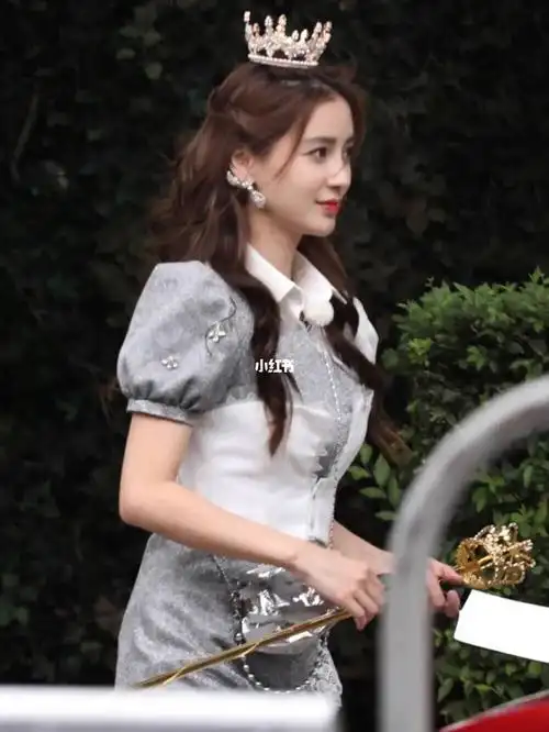 给杨颖一片粉海吧