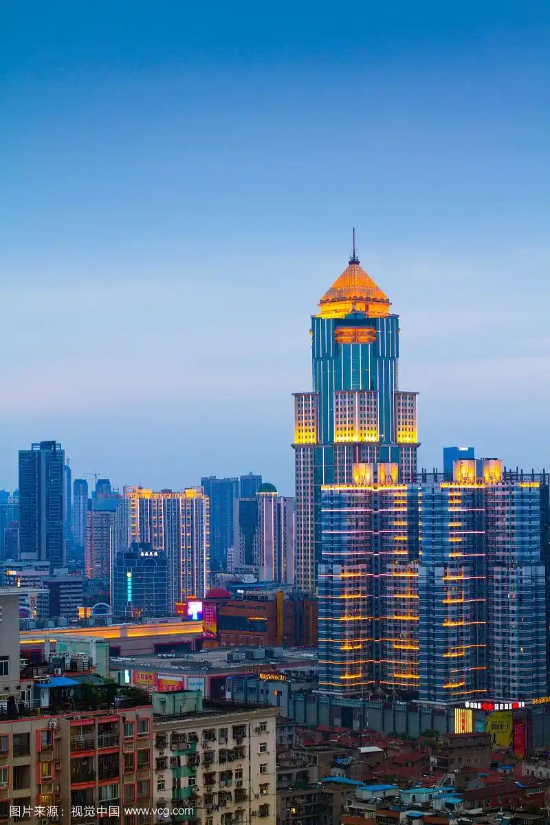 武汉江汉路步行街佳丽广场