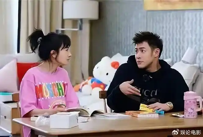 吴昕和演员郑凯传恋情多次旅游被偶遇疑在一起很多年了