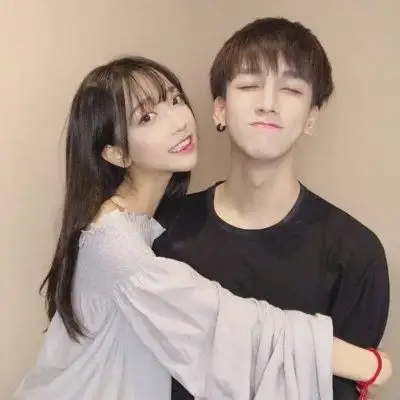 可爱卖萌的情侣微信头像最新款