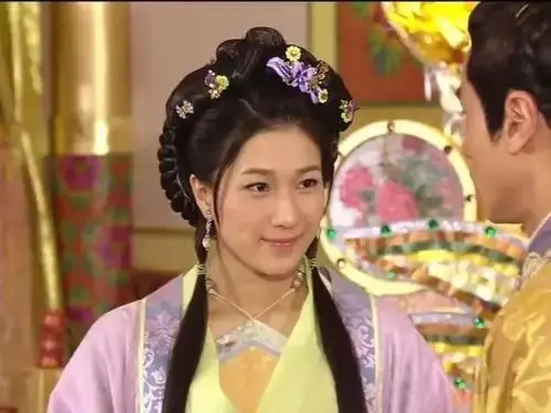 别忘了,钟嘉欣也是tvb的宝藏女孩