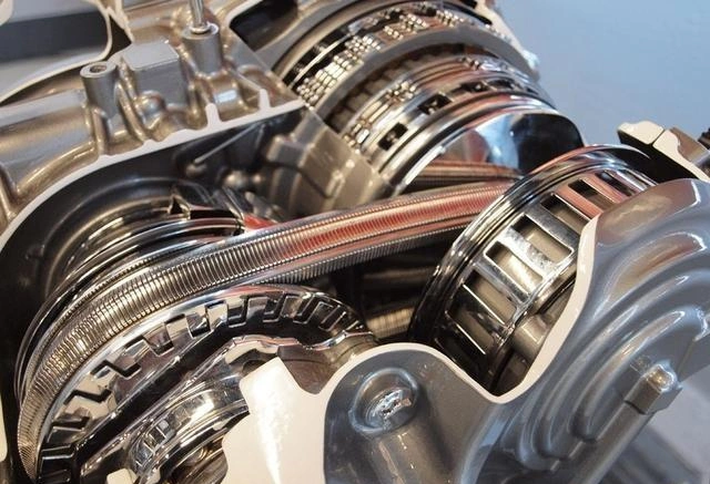 这话说得很不专业,大概意思就是两个接触的表面,当然是摩擦系数越大越