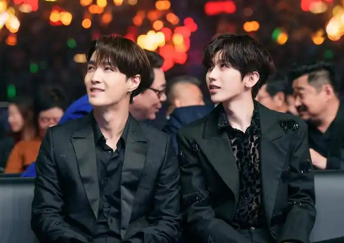 张艺兴蔡徐坤参加2020尖叫之夜