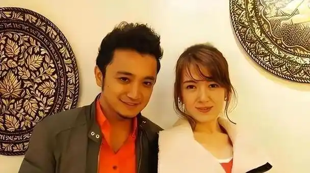 尼格买提隐婚生子,王冠单身贵族,他们的感情之谜终于揭晓