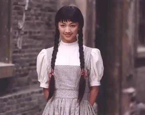 2000年《像雾像雨又像风》方紫仪(罗海琼)剧照