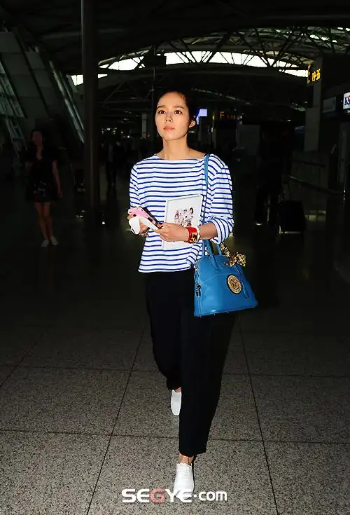 【韩佳人】【活动】0623 仁川机场飞赴上海参加上海国际电影节闭幕式