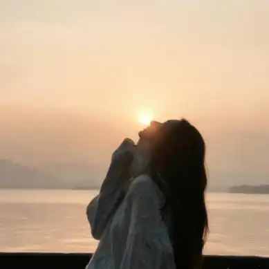 头像女背影或侧面高清好看的侧面背影女生头像图片