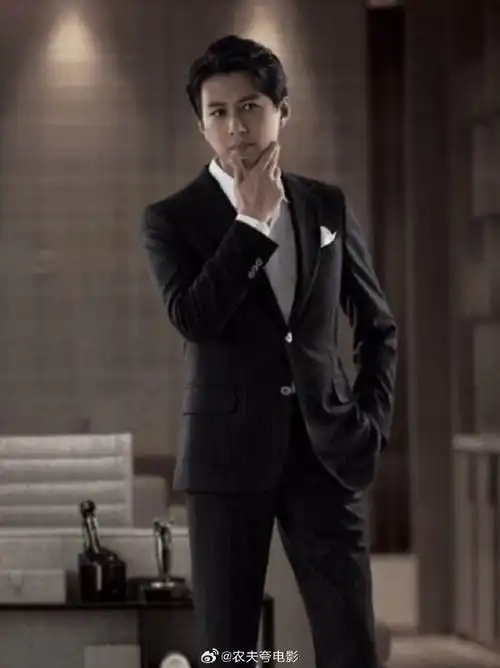 转发接龙开新年##靳东