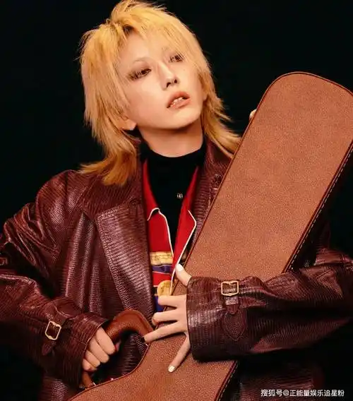 当年的"快女人气王"刘忻开始乘风破浪了,她值得再火一次!