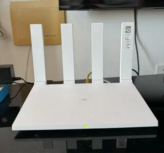 华为ax3路由器,凭借其搭载的wi-fi 6技术,不仅能满足现代家庭的多元