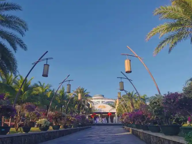 蜈支洲岛岛上唯一的酒店