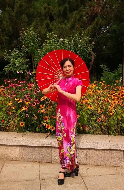 今日大汉风彩,靓丽旗袍佳人 - 美篇