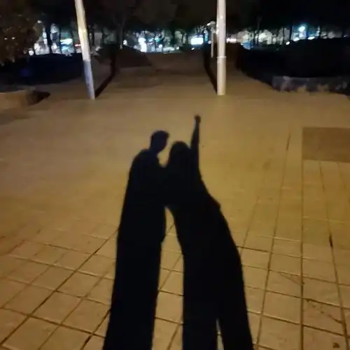 我和男朋友的日常  #男朋友  #恋爱  #路灯下拍照  #路灯下的情侣