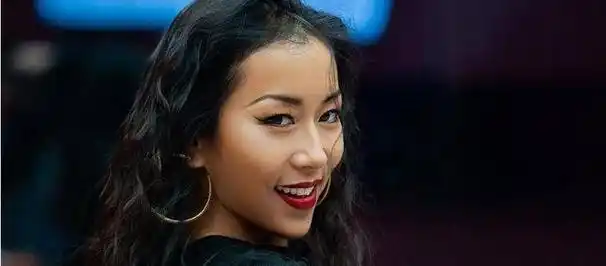 装穷炫富,插足他人感情,是娱乐圈让淳朴的吉克隽逸变矫情了吗?