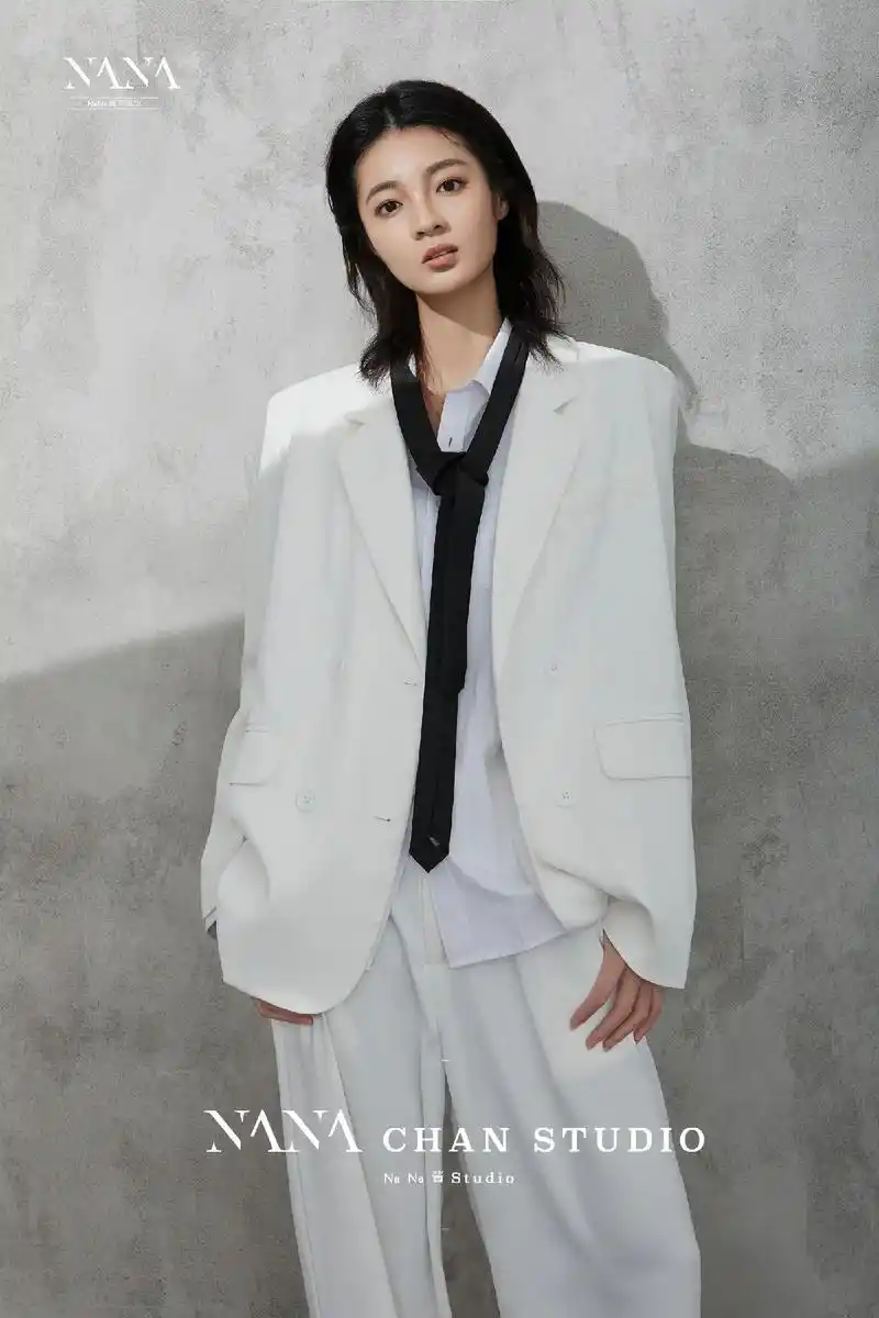 写真欣赏—双生～白玫瑰#刘诗诗倪妮 #双生姐妹花 #闺蜜写 - 抖音