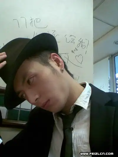 非主流另类帅哥cheng的自拍照