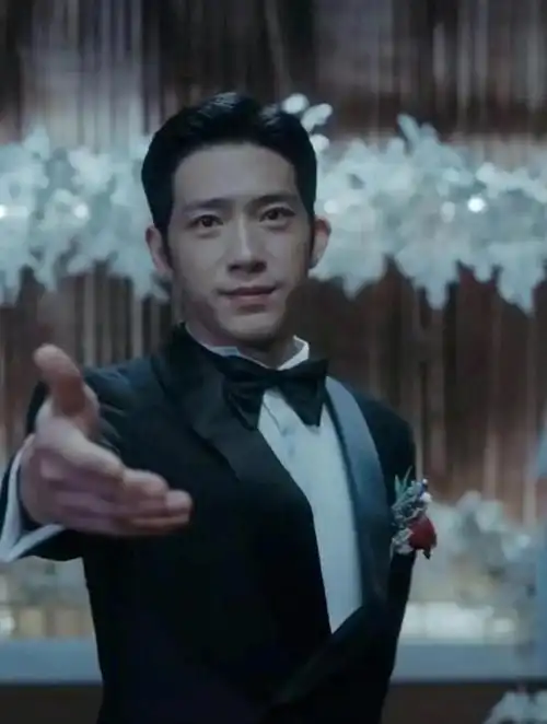 井柏然:他是怎么找到"男女通吃"这个赛道的?