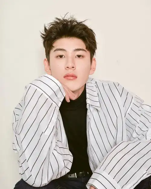 韩国当下最流行男士发型