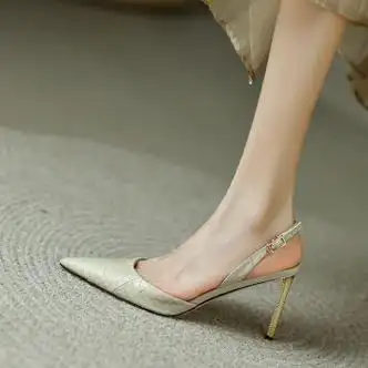 达芙妮(daphne)显气质春夏女鞋半包头凉鞋女蛇皮尖头高跟鞋粉色细跟真