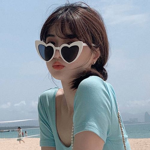 沙滩度假爱心形眼镜女网红拍照搞怪夏季太阳镜海边墨镜凹造型野餐