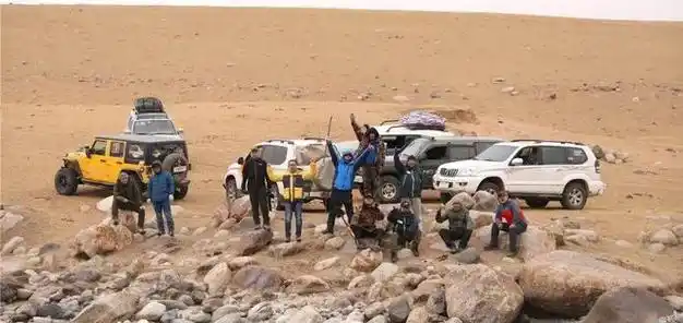 一个中年男人和普拉多的十年