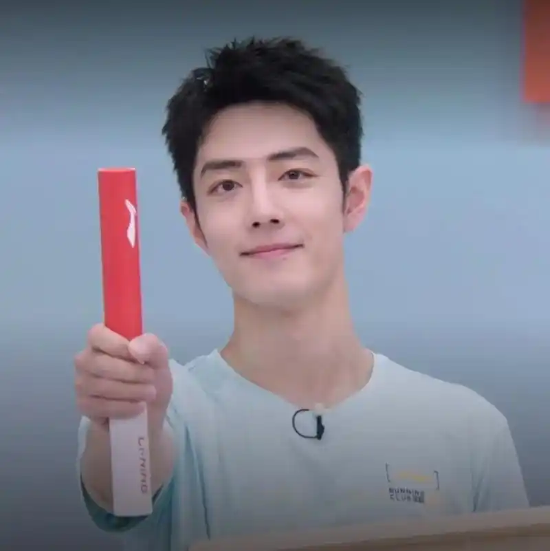 随手一截,嘴角就没下来过了,战战小朋友#肖战 #肖战的小飞侠 - 抖音